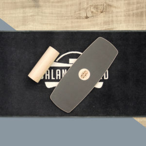 Balanceboard, valec a koberec s logom